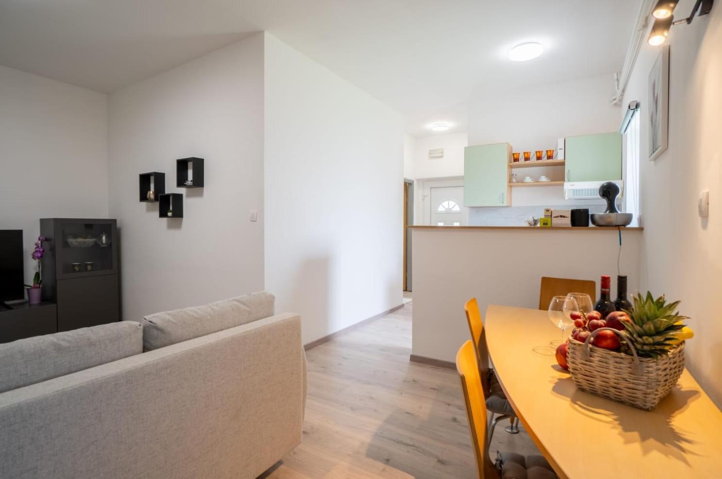 Apartman Mihovil Gospić Dış mekan fotoğraf